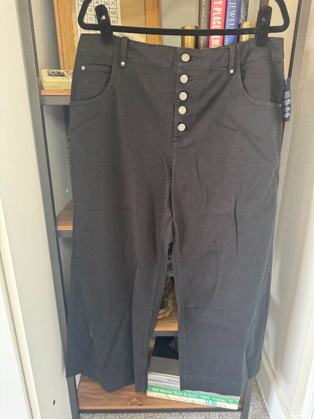 NWT - Gap Black Wide Leg High Rise Crop Denim with Back Waist Buckle - Size 16